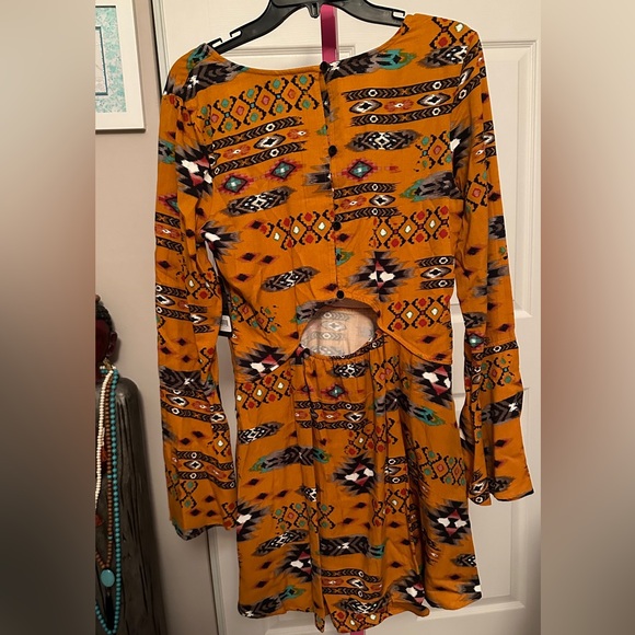 Wrangler Aztec Print Dress - Picture 5 of 8